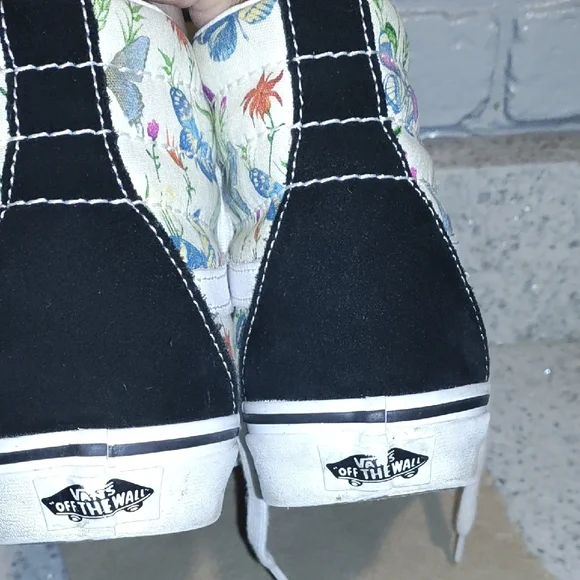 Vans High-Top Sneakers with Butterfly Print - Picture 4 of 6
